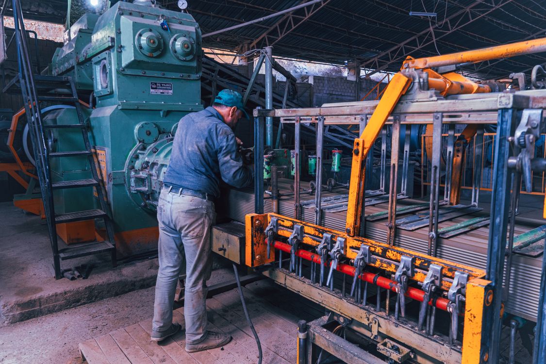 Industrial workshop and production equipment